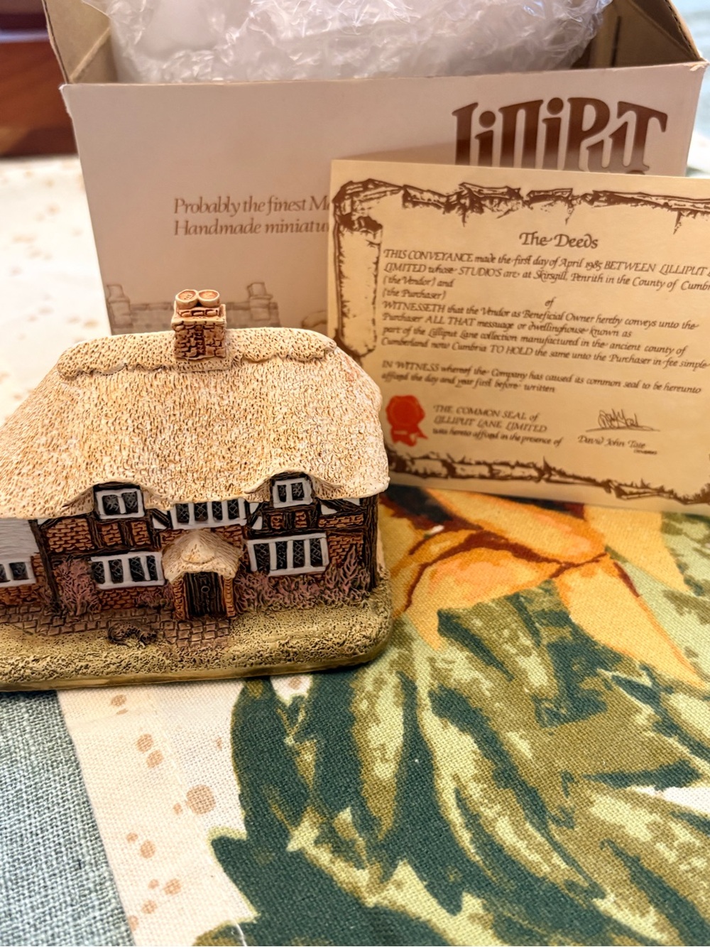 Vintage Lilliput Lane Honeysuckle Cottage